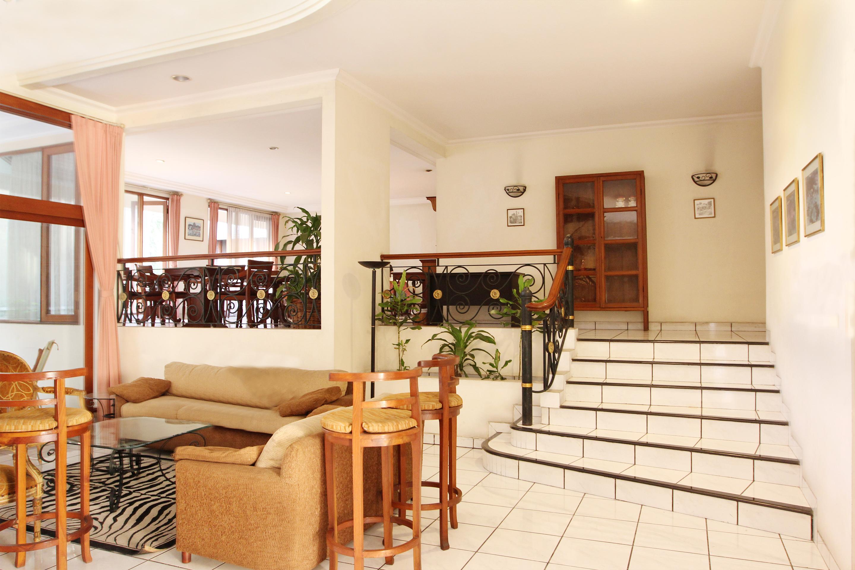 Hotel Super Oyo 123 Puri Lotus Giacarta Esterno foto
